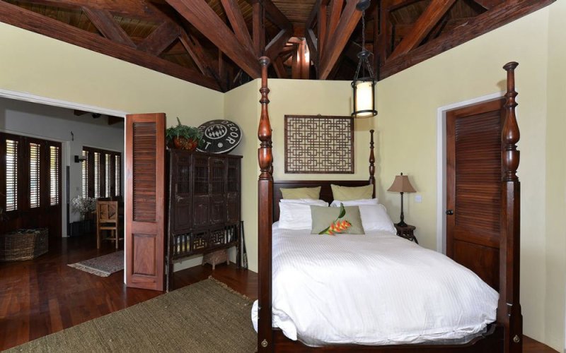 Alternate view of the bedroom